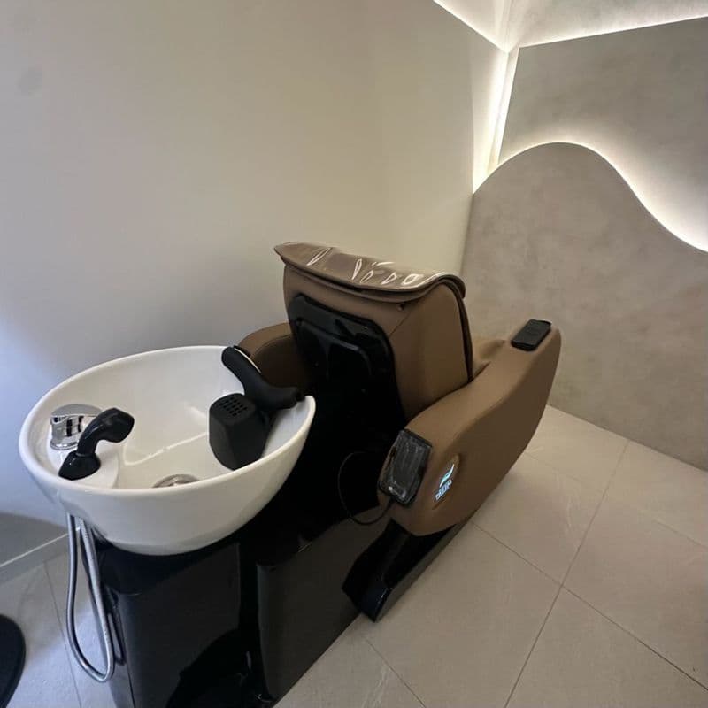 Verspa Zenith reclining shampoo unit with massage 2