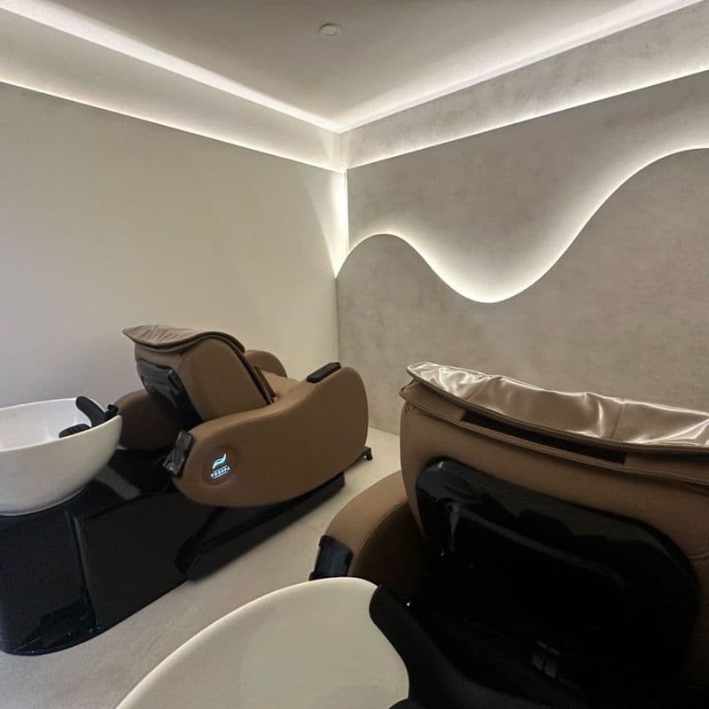 Verspa Zenith reclining shampoo unit with massage 3