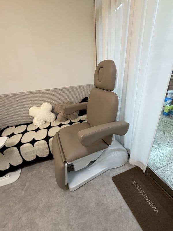 Electric salon chair, beige 2